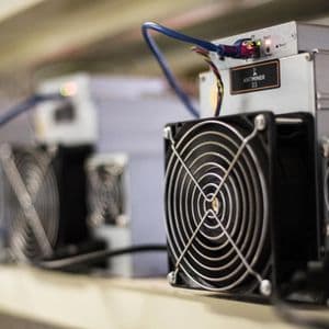 Hut 8 Doubles Bitcoin-Backed Loan With Coinbase to $130M, Locks in Lower Rate